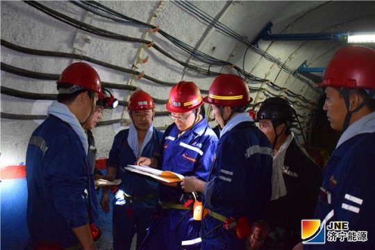 鲁西监察分局张明斌一行到金桥煤矿进行安全生产大检查