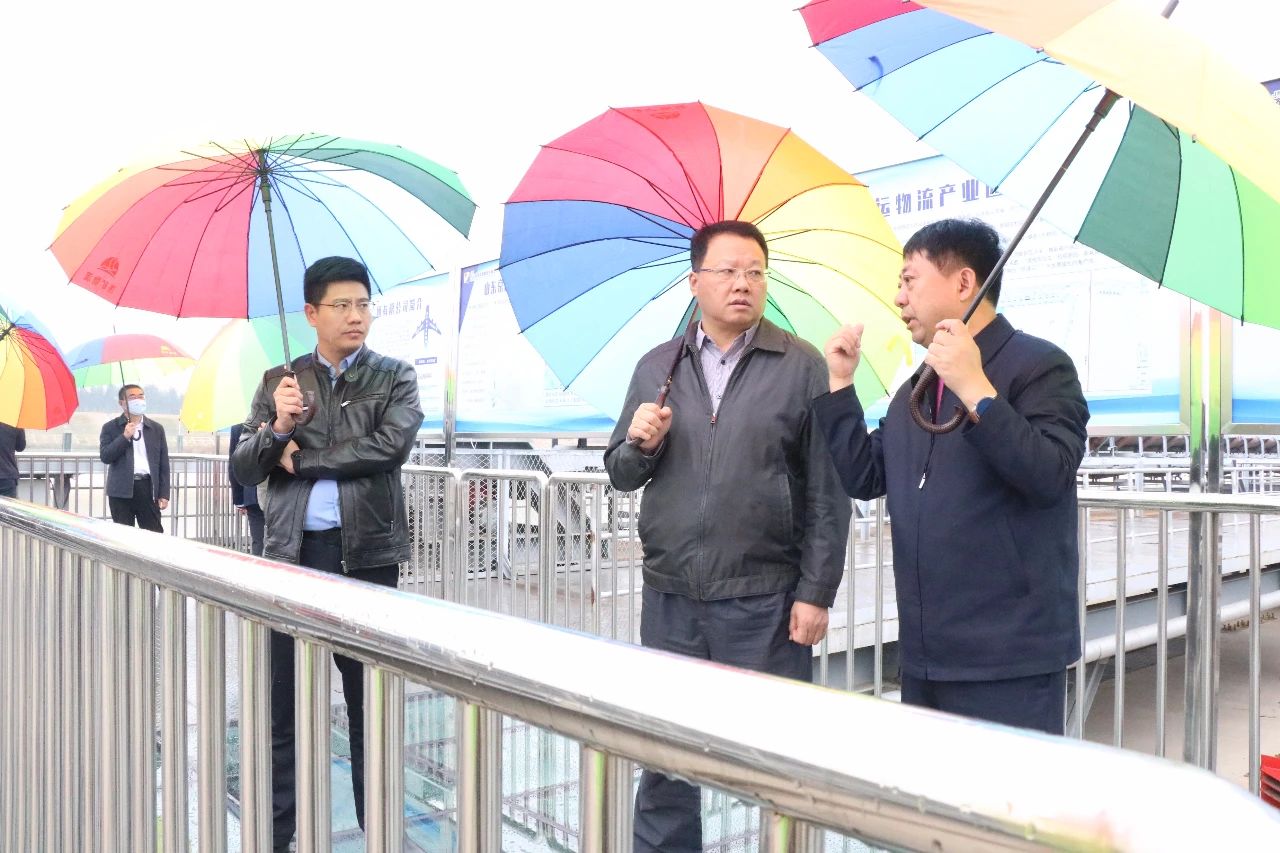 1602548842321809.jpg 华能集团客人到济矿物流公司调研考察.jpg