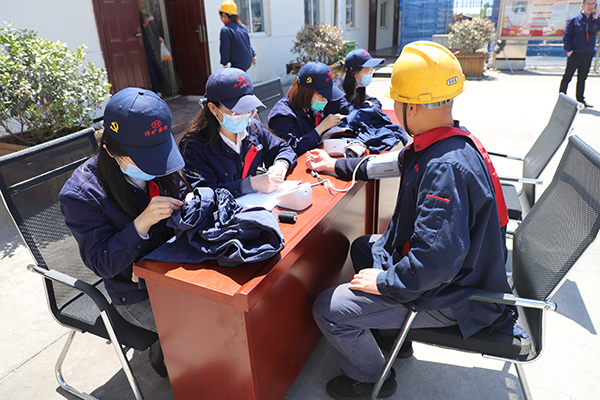 2021-4-17 海纳科技开展志愿活动 (2).JPG