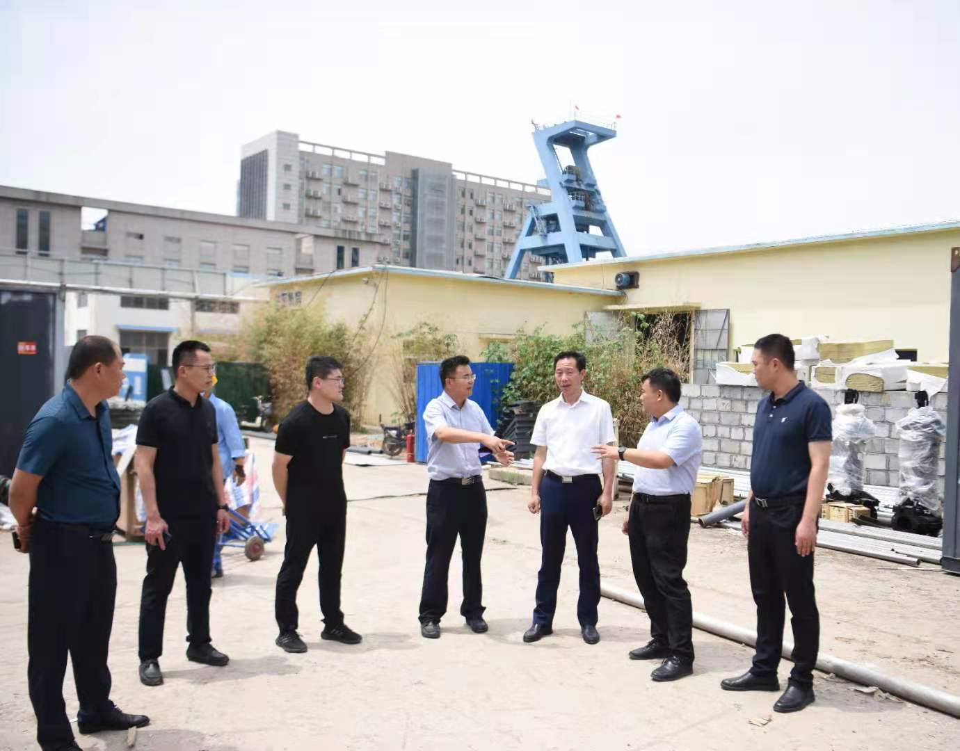 1623113165170426.jpg 2021.6.7金桥煤矿:市委督导组到金桥煤矿检查指导工作(孙欢欢摄) (2).jpg