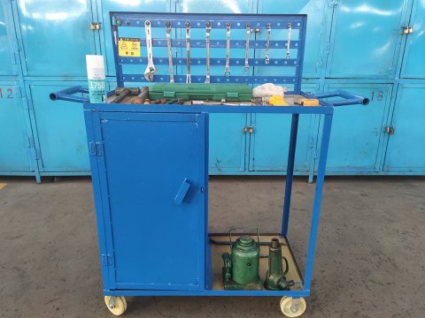 安居煤矿自制多功能移动工具车巧解难题