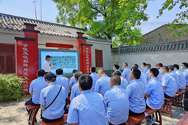 1653462952704679.jpg 花园煤矿组织开展形势任务教育,强思想、昂斗志。,.jpg