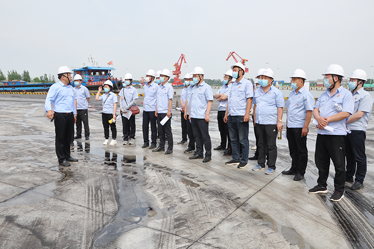 1653462959696969.jpg 花园煤矿组织开展形势任务教育,强思想、昂斗志、.jpg