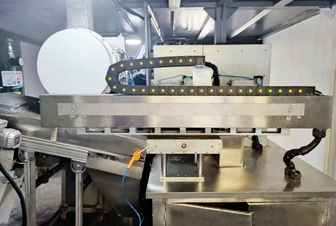 1696725868955219.jpg 640 (1).jpg