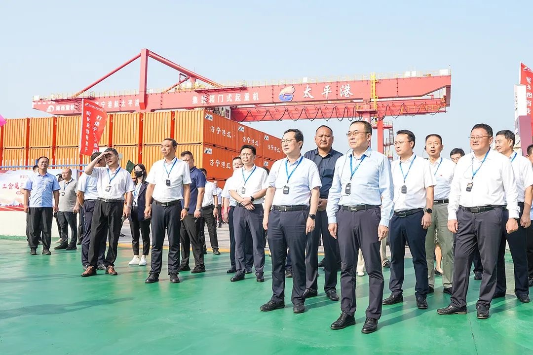 1729735854112962.jpg 00003.jpg