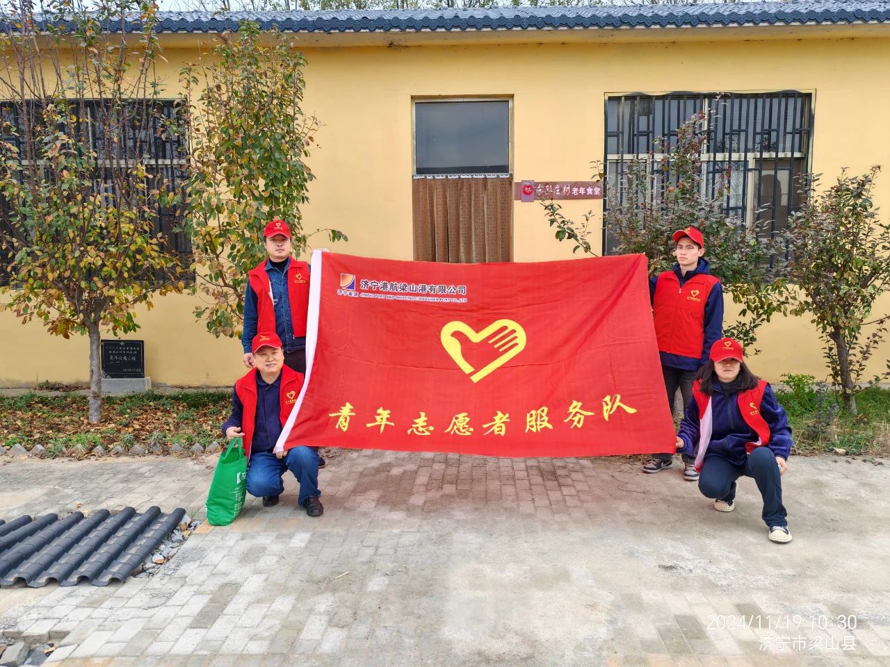 1732348249125786.jpg 1388263ca2511765d137a1f7c5a03c0a.jpg