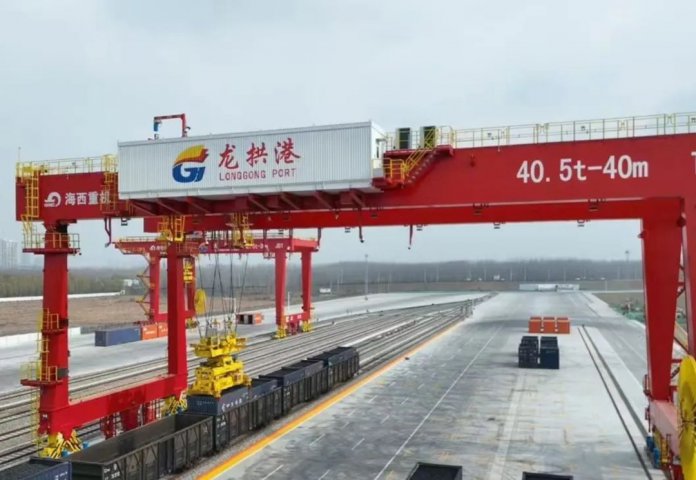 龙拱港铁路专用线单周作业量创历史新高