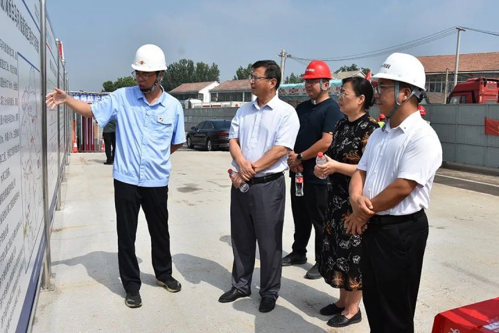 济宁市总工会到济宁能源集团开展“夏送清凉 情系职工”慰问活动