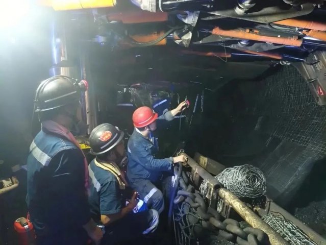 阳城二号井组织新分大学生一线跟班实践，助推技术能力跃升