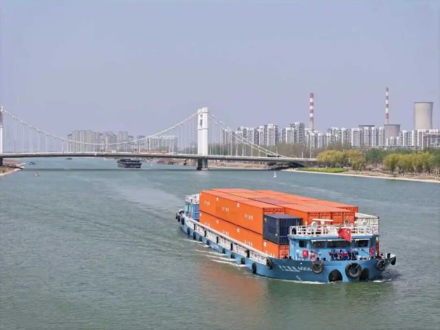 国庆献礼！济宁能源集团9月份集装箱吞吐量突破5万标箱